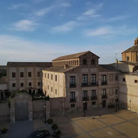 Palacio De *